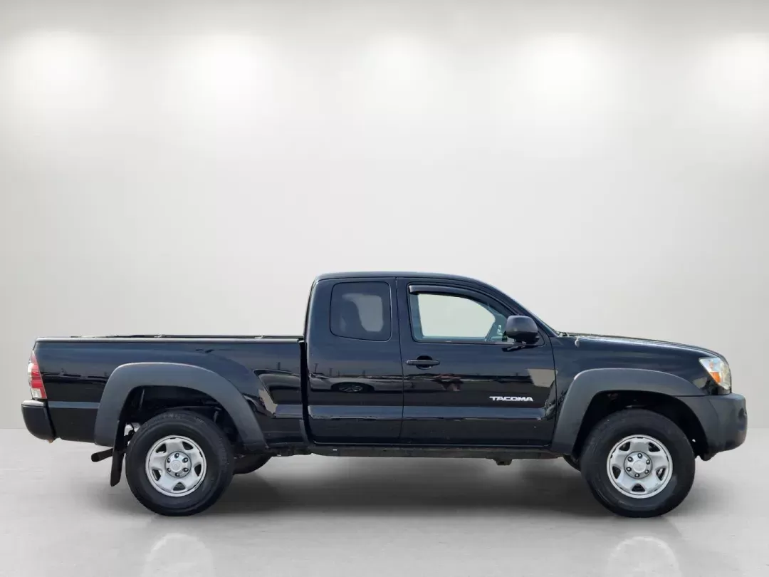 2011 Toyota Tacoma (5TFUX4EN8BX) with an Other engine, located at 521 Old Farm Lane Rd, Prattville, AL, 36066, (334) 325-1505, 32.482460, -86.416367 - **Explore the Great Outdoors with the 2011 Toyota Tacoma: Your Ultimate Adventure Companion!**<br /> <br /> Are you ready to take your adventures to new heights? Whether you're looking to haul gear for a weekend camping trip, navigate through the rugged backroads, or simply need a reliable truck for - Photo#3