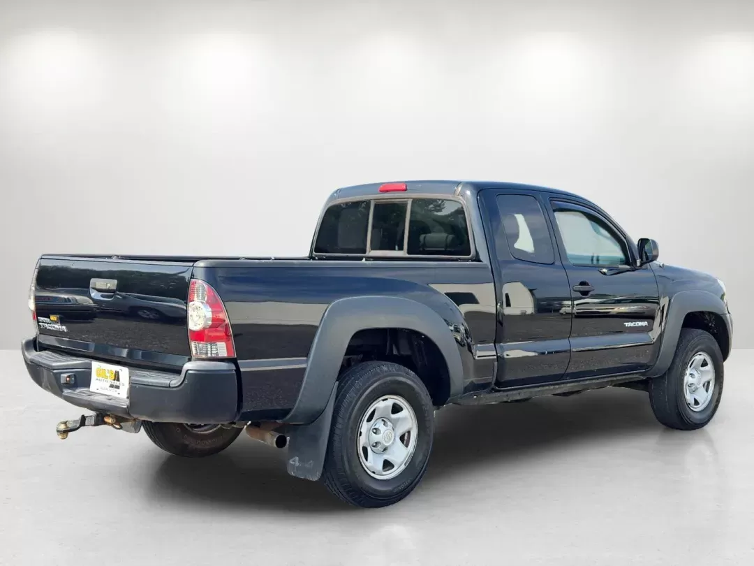 2011 Toyota Tacoma (5TFUX4EN8BX) with an Other engine, located at 521 Old Farm Lane Rd, Prattville, AL, 36066, (334) 325-1505, 32.482460, -86.416367 - **Explore the Great Outdoors with the 2011 Toyota Tacoma: Your Ultimate Adventure Companion!**<br /> <br /> Are you ready to take your adventures to new heights? Whether you're looking to haul gear for a weekend camping trip, navigate through the rugged backroads, or simply need a reliable truck for - Photo#4