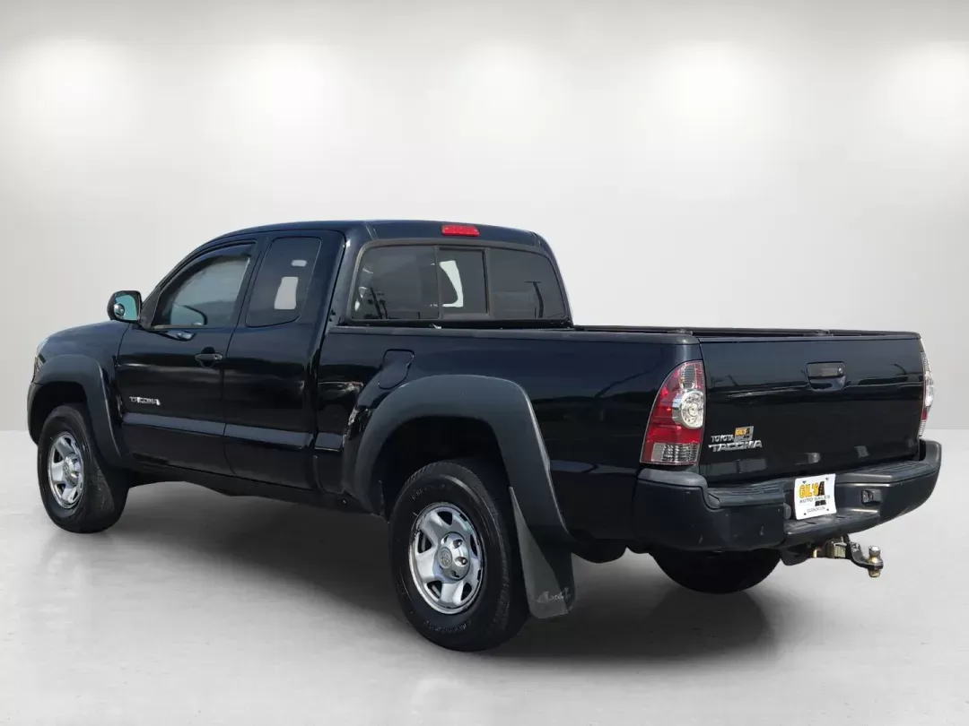 2011 Toyota Tacoma (5TFUX4EN8BX) with an Other engine, located at 521 Old Farm Lane Rd, Prattville, AL, 36066, (334) 325-1505, 32.482460, -86.416367 - **Explore the Great Outdoors with the 2011 Toyota Tacoma: Your Ultimate Adventure Companion!**<br /> <br /> Are you ready to take your adventures to new heights? Whether you're looking to haul gear for a weekend camping trip, navigate through the rugged backroads, or simply need a reliable truck for - Photo#6