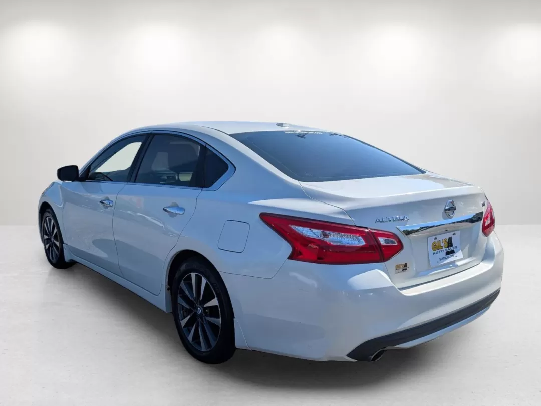 2016 /Beige Nissan Altima 2.5 SV (1N4AL3AP2GC) with an Other engine, located at 3959 U.S. 80 W, Phenix City, AL, 36870, (334) 297-4885, 32.469296, -85.135185 - Discover your next ride at Gils Auto in Phenix City, AL, where adventure meets affordability! If you're in the market for a reliable, comfortable sedan that's perfect for daily commutes or family trips, the 2016 Nissan Altima 2.5 SV is the vehicle you've been looking for. With its sleek Pearl White - Photo#6