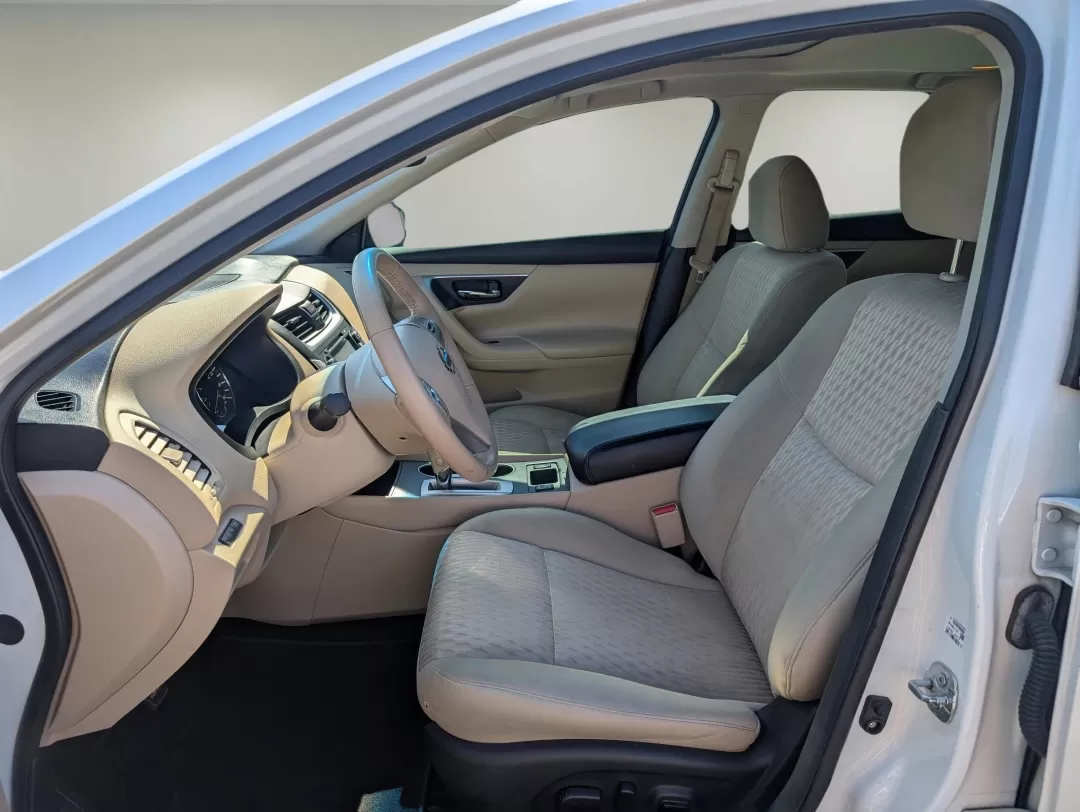 2016 /Beige Nissan Altima 2.5 SV (1N4AL3AP2GC) with an Other engine, located at 3959 U.S. 80 W, Phenix City, AL, 36870, (334) 297-4885, 32.469296, -85.135185 - Discover your next ride at Gils Auto in Phenix City, AL, where adventure meets affordability! If you're in the market for a reliable, comfortable sedan that's perfect for daily commutes or family trips, the 2016 Nissan Altima 2.5 SV is the vehicle you've been looking for. With its sleek Pearl White - Photo#9