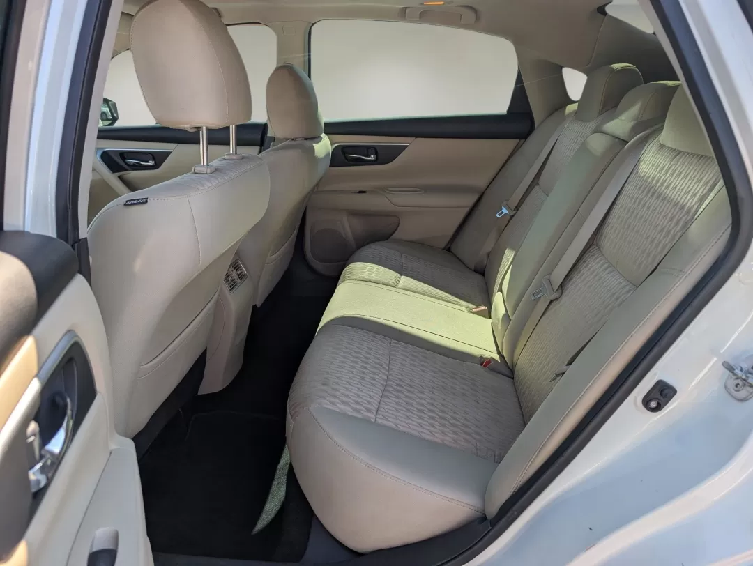 2016 /Beige Nissan Altima 2.5 SV (1N4AL3AP2GC) with an Other engine, located at 3959 U.S. 80 W, Phenix City, AL, 36870, (334) 297-4885, 32.469296, -85.135185 - Discover your next ride at Gils Auto in Phenix City, AL, where adventure meets affordability! If you're in the market for a reliable, comfortable sedan that's perfect for daily commutes or family trips, the 2016 Nissan Altima 2.5 SV is the vehicle you've been looking for. With its sleek Pearl White - Photo#10