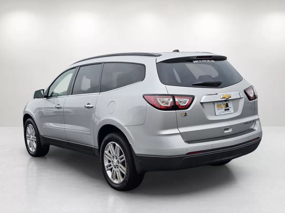 2015 /Ebony Chevrolet Traverse LT (1GNKRGKD9FJ) with an Other engine, located at 1430 Gateway Drive, Opelika, AL, 36801, (334) 239-0944, 32.637871, -85.409790 - Are you ready to elevate your family adventures or weekend getaways? Look no further! Gils Auto in Phenix City, AL, is thrilled to present a fantastic opportunity for you to own a 2015 Chevrolet Traverse LT. This SUV is the ideal choice for growing families or those who need space for friends, pets, - Photo#6
