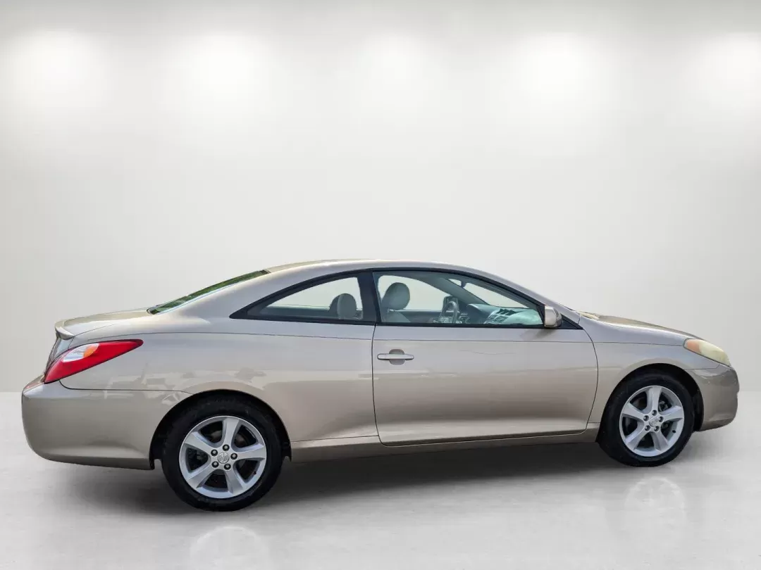 2006 Toyota Camry Solara SLE V6 (4T1CA30P96U) with an Gas V6 3.3L/201 engine, 5-Speed Automatic w/OD transmission, located at 521 Old Farm Lane Rd, Prattville, AL, 36066, (334) 325-1505, 32.482460, -86.416367 - 2006 Toyota Camry Solara SLE V6 - Photo#5