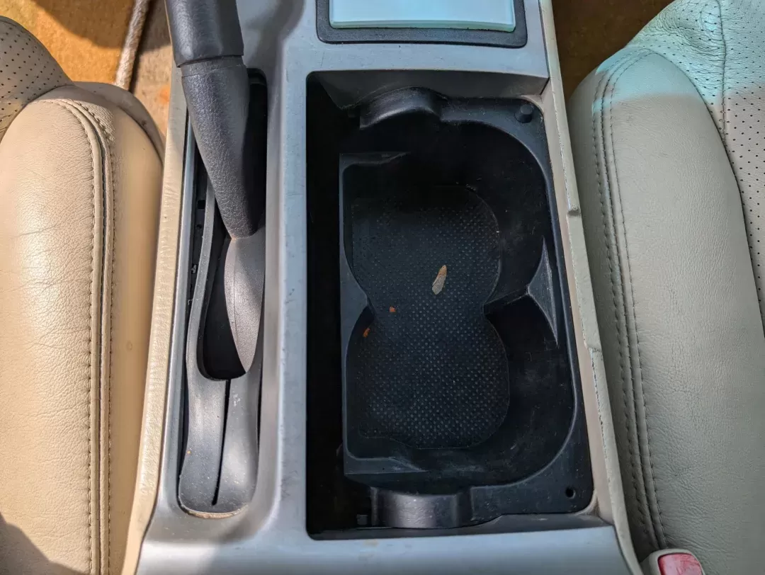 2006 Toyota Camry Solara SLE V6 (4T1CA30P96U) with an Gas V6 3.3L/201 engine, 5-Speed Automatic w/OD transmission, located at 521 Old Farm Lane Rd, Prattville, AL, 36066, (334) 325-1505, 32.482460, -86.416367 - 2006 Toyota Camry Solara SLE V6 - Photo#12