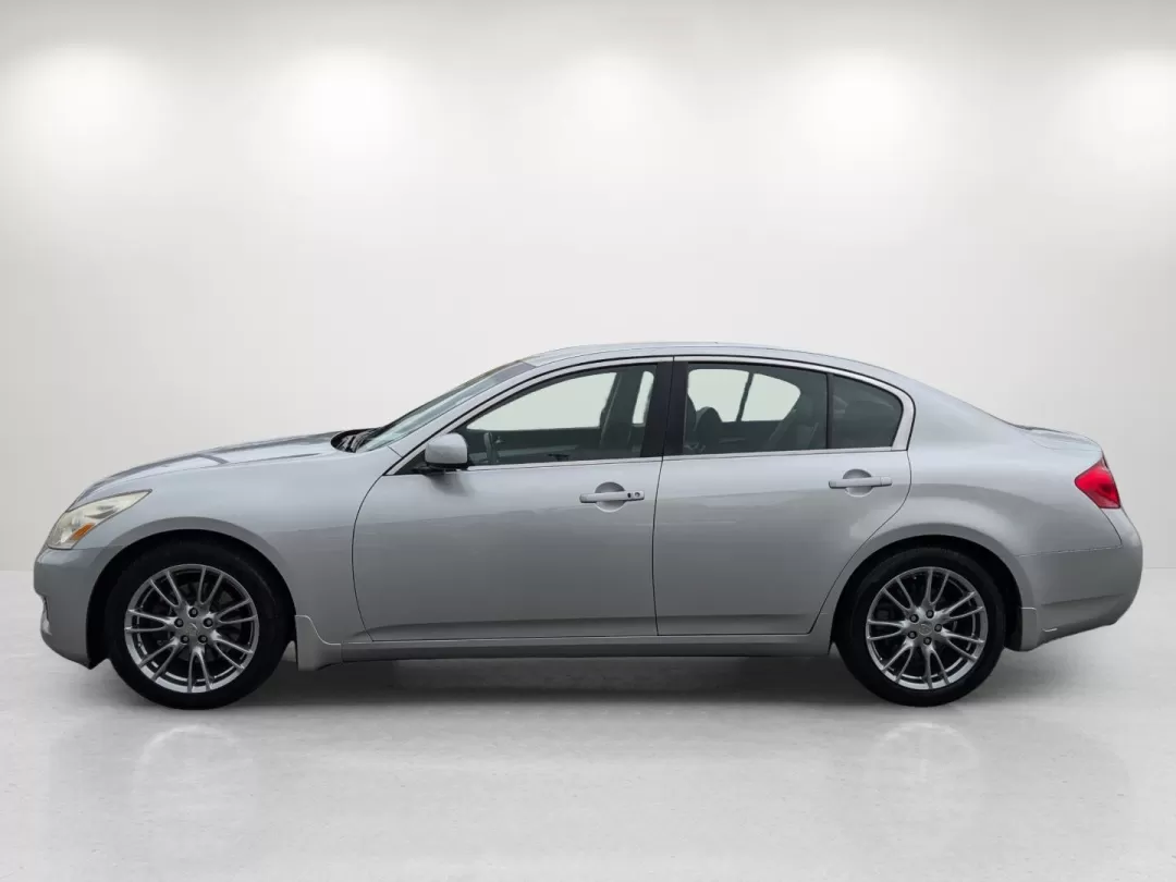 2008 Infiniti G35 Sedan Journey (JNKBV61E38M) with an Other engine, located at 1430 Gateway Drive, Opelika, AL, 36801, (334) 239-0944, 32.637871, -85.409790 - **Experience Luxury and Performance with the 2008 Infiniti G35 Sedan in Phenix City, AL!**<br /> <br /> Are you ready to elevate your daily commute or weekend adventures? The 2008 Infiniti G35 Sedan is the perfect blend of luxury and performance, making it an ideal choice for those who value comfort - Photo#7