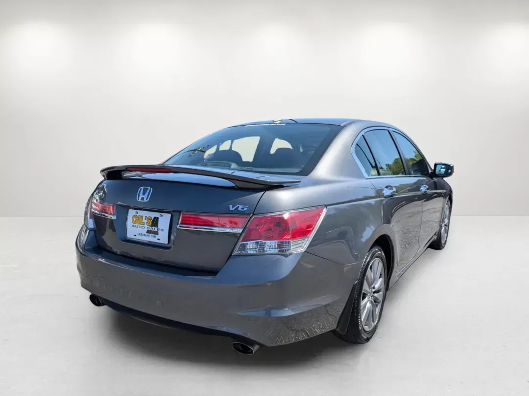 2011 Honda Accord Sdn EX-L (1HGCP3F83BA) with an Gas V6 3.5L/212 engine, 5-Speed Automatic transmission, located at 1430 Gateway Drive, Opelika, AL, 36801, (334) 239-0944, 32.637871, -85.409790 - 2011 Honda Accord Sdn EX-L - Photo#5
