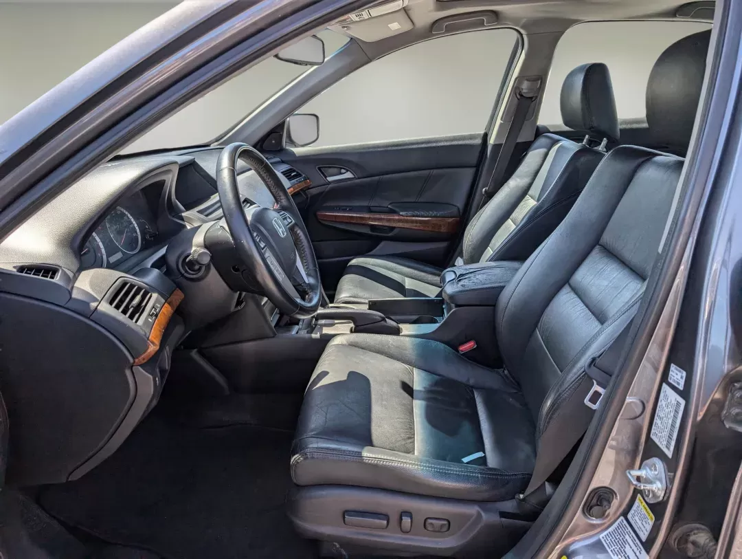2011 Honda Accord Sdn EX-L (1HGCP3F83BA) with an Gas V6 3.5L/212 engine, 5-Speed Automatic transmission, located at 1430 Gateway Drive, Opelika, AL, 36801, (334) 239-0944, 32.637871, -85.409790 - 2011 Honda Accord Sdn EX-L - Photo#10