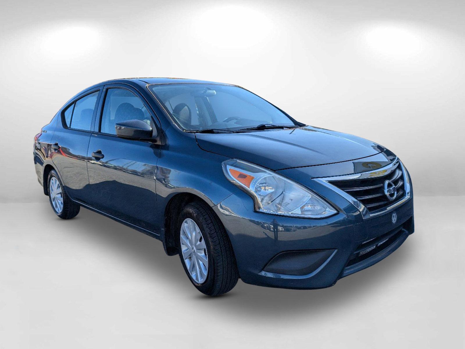 2016 /Charcoal Nissan Versa S (3N1CN7AP7GL) with an Regular Unleaded I-4 1.6 L/98 engine, 5-Speed Manual w/OD transmission, located at 1430 Gateway Drive, Opelika, AL, 36801, (334) 239-0944, 32.637871, -85.409790 - 2016 Nissan Versa S - Photo#4