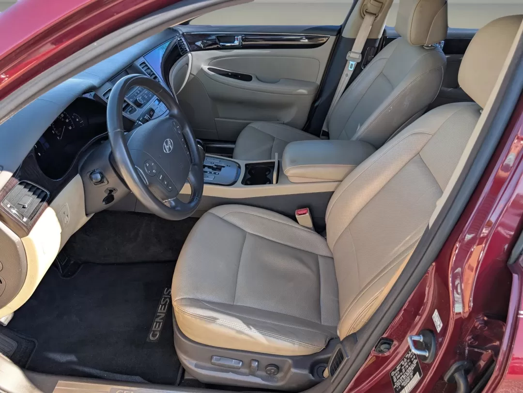 2011 /Cashmere Hyundai Genesis (KMHGC4DE2BU) with an Other engine, located at 3959 U.S. 80 W, Phenix City, AL, 36870, (334) 297-4885, 32.469296, -85.135185 - ### Elevate Your Driving Experience with This 2011 Hyundai Genesis!<br /> <br /> Looking for a vehicle that combines luxury, comfort, and reliability? This stunning 2011 Hyundai Genesis is ideal for anyone-whether you're a growing family seeking a spacious sedan, a commuter wanting to upgrade your d - Photo#10