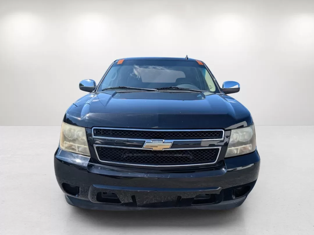 2010 /Ebony Chevrolet Avalanche LS (3GNNCEE00AG) with an Other engine, located at 1430 Gateway Drive, Opelika, AL, 36801, (334) 239-0944, 32.637871, -85.409790 - 2010 Chevrolet Avalanche LS - Photo#1