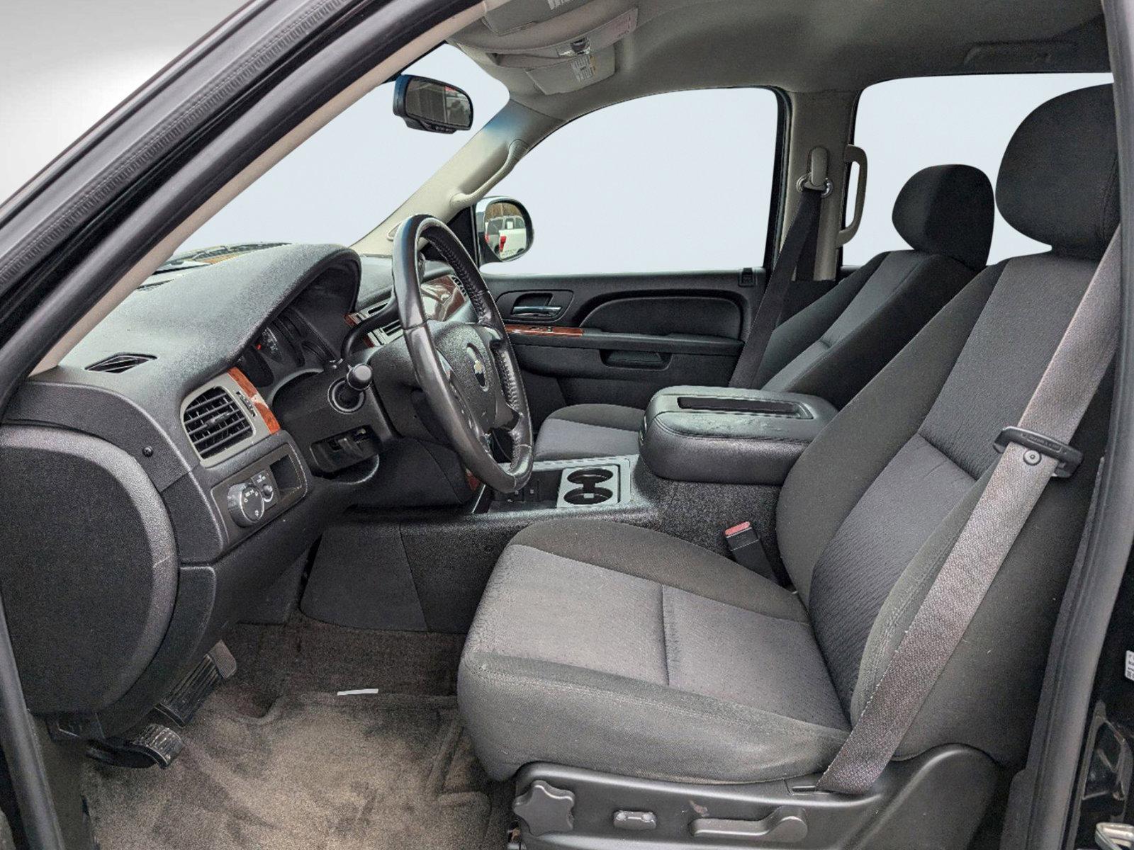 2010 /Ebony Chevrolet Avalanche LS (3GNNCEE00AG) with an Gas/Ethanol V8 5.3L/325 engine, 6-Speed Automatic w/OD transmission, located at 7000 Northlake Connector, Columbus, GA, 31904, (706) 987-8085, 32.524975, -84.978134 - 2010 Chevrolet Avalanche LS - Photo#10