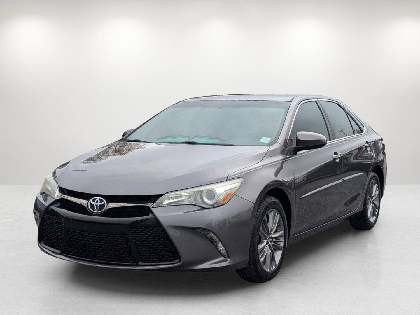 2015 Toyota Camry SE (4T1BF1FK7FU) with an Regular Unleaded I-4 2.5 L/152 engine, 6-Speed Automatic w/OD transmission, located at 3959 U.S. 80 W, Phenix City, AL, 36870, (334) 297-4885, 32.469296, -85.135185 - 2015 Toyota Camry SE - Photo#0