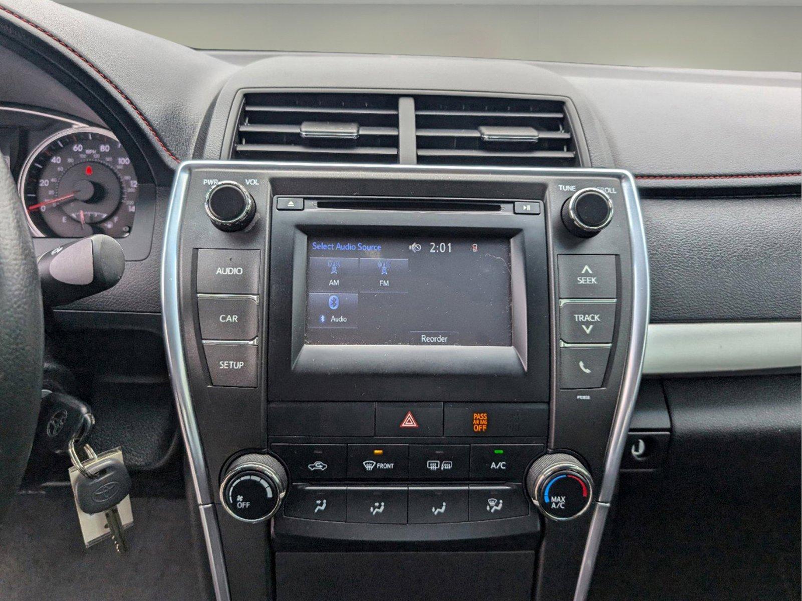 2015 Toyota Camry SE (4T1BF1FK7FU) with an Regular Unleaded I-4 2.5 L/152 engine, 6-Speed Automatic w/OD transmission, located at 3959 U.S. 80 W, Phenix City, AL, 36870, (334) 297-4885, 32.469296, -85.135185 - 2015 Toyota Camry SE - Photo#14