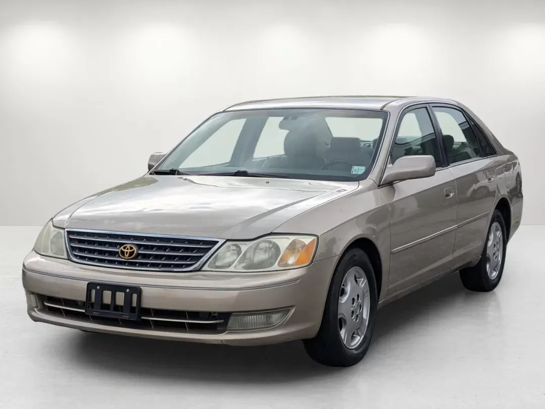 2004 Toyota Avalon XLS (4T1BF28B44U) with an Gas V6 3.0L/183 engine, 4-Speed Automatic w/OD transmission, located at 521 Old Farm Lane Rd, Prattville, AL, 36066, (334) 325-1505, 32.482460, -86.416367 - 2004 Toyota Avalon XLS - Photo#0