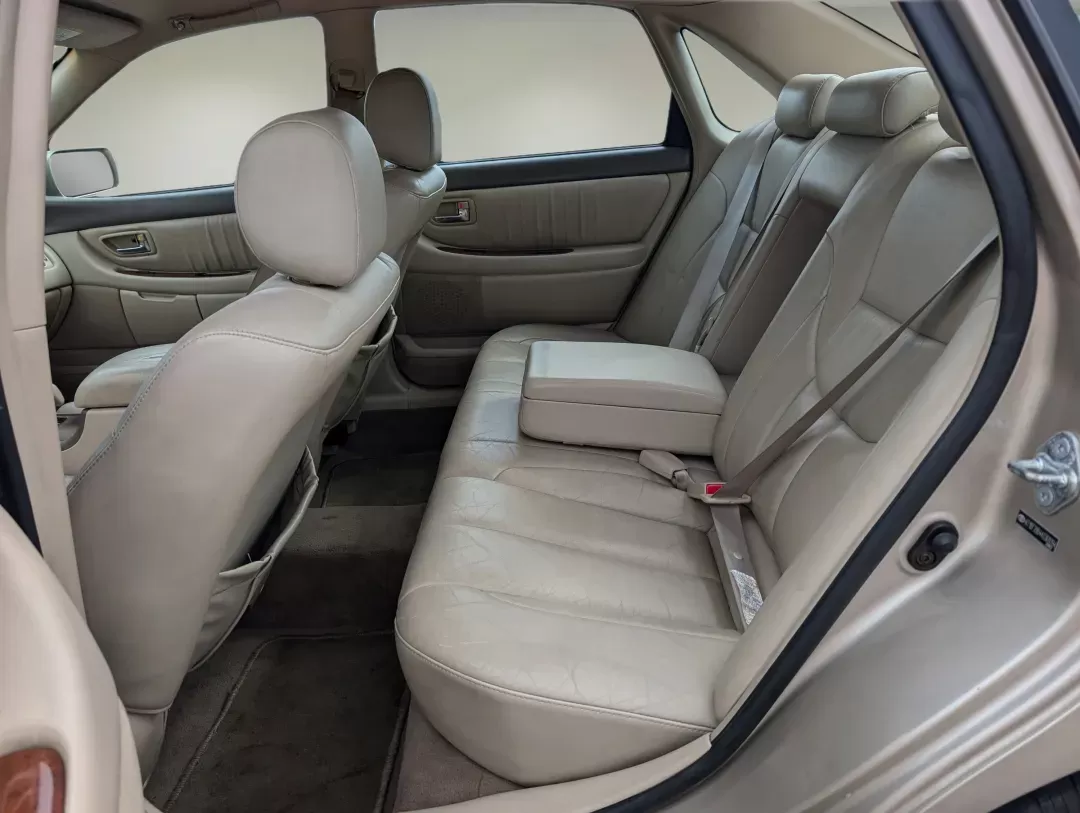 2004 Toyota Avalon XLS (4T1BF28B44U) with an Gas V6 3.0L/183 engine, 4-Speed Automatic w/OD transmission, located at 521 Old Farm Lane Rd, Prattville, AL, 36066, (334) 325-1505, 32.482460, -86.416367 - 2004 Toyota Avalon XLS - Photo#10