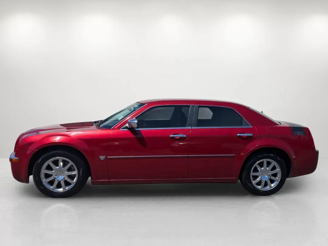 2007 Chrysler 300 (2C3KA63H47H) with an Gas V8 5.7L/345 engine, 5-Speed Automatic transmission, located at 7000 Northlake Connector, Columbus, GA, 31904, (706) 987-8085, 32.524975, -84.978134 - 2007 Chrysler 300 - Photo#7
