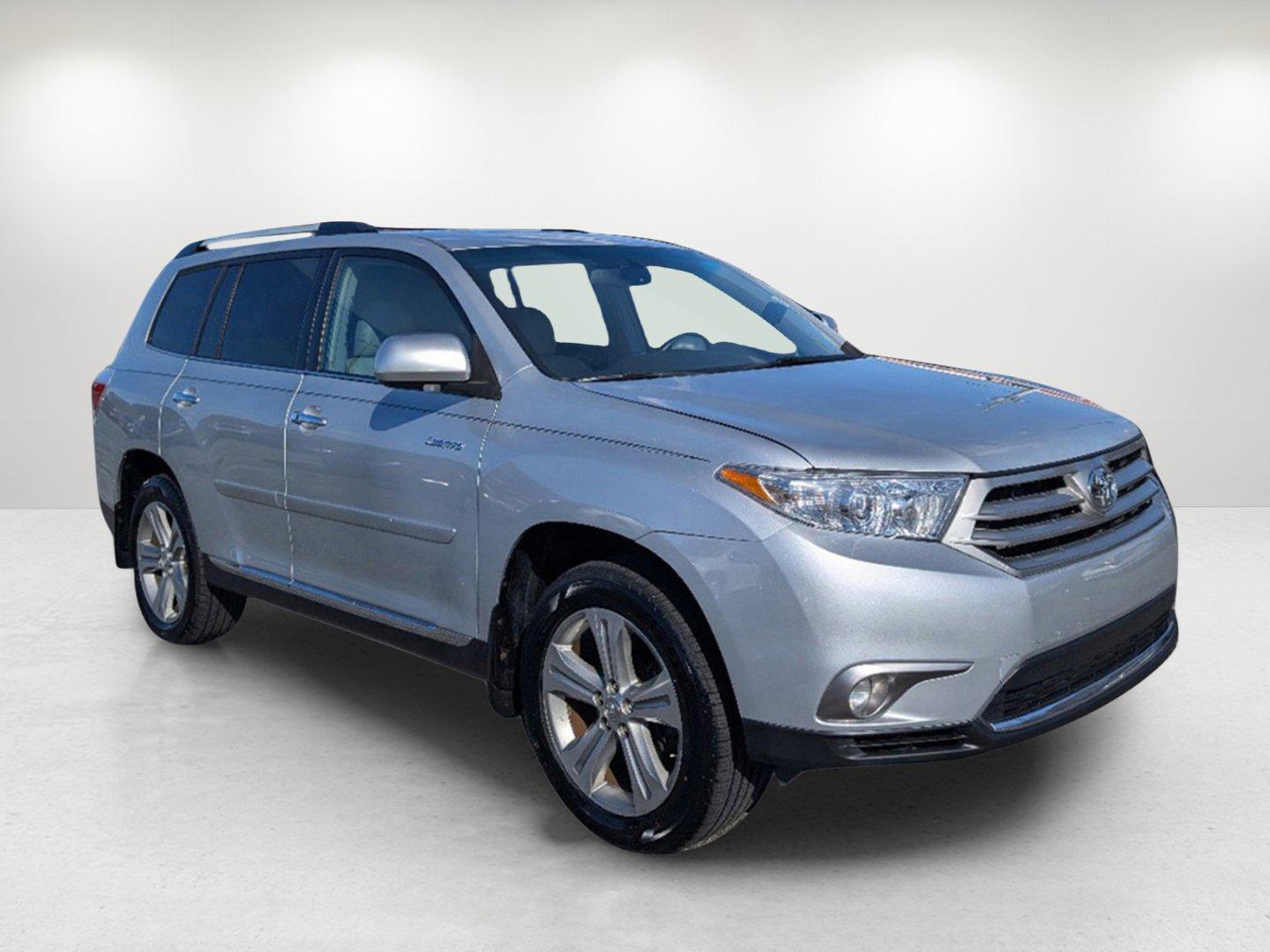 2013 Toyota Highlander Limited (5TDDK3EH9DS) with an Gas V6 3.5L/211 engine, 5-Speed Automatic w/Manual Shift transmission, located at 804 22nd Ave, Phenix City, AL, 36870, (334) 297-1860, 32.484749, -85.024475 - 2013 Toyota Highlander Limited - Photo#2