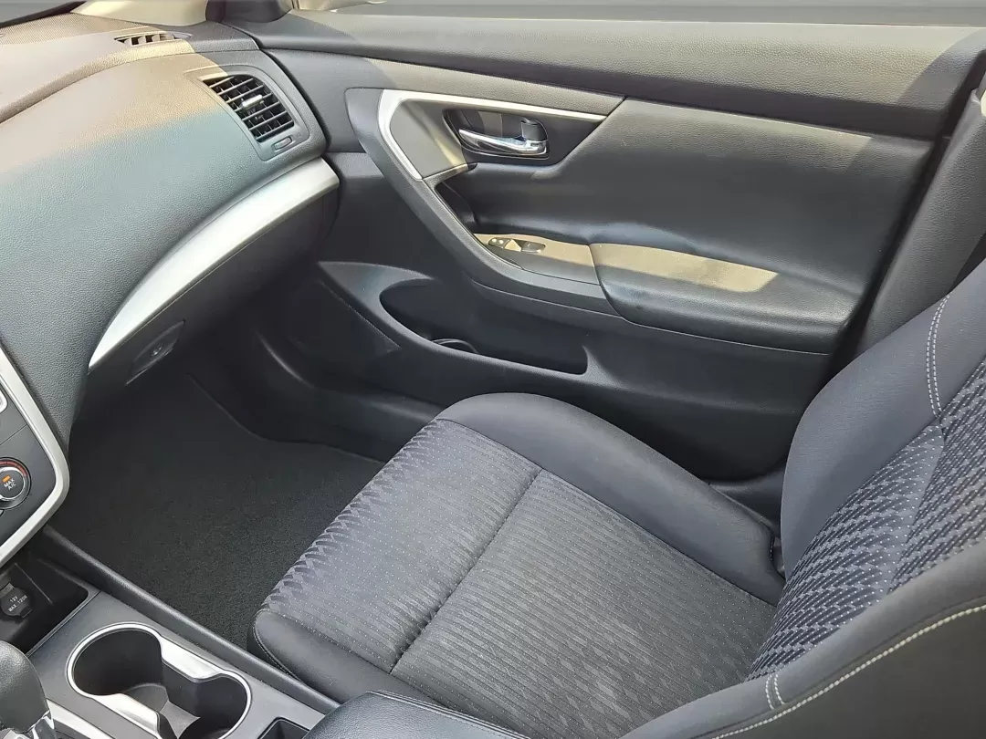 2016 Nissan Altima 2.5 (1N4AL3AP5GN) with an Other engine, located at 5115 14th Ave., Columbus, GA, 31904, (706) 323-0345, 32.511494, -84.971046 - ### Discover Your Next Adventure with the 2016 Nissan Altima at Gils Auto - Columbus!<br /> <br /> Are you searching for a reliable and stylish sedan that fits your family's lifestyle or enhances your daily commute? Look no further! The 2016 Nissan Altima is perfect for anyone who values comfort, te - Photo#14