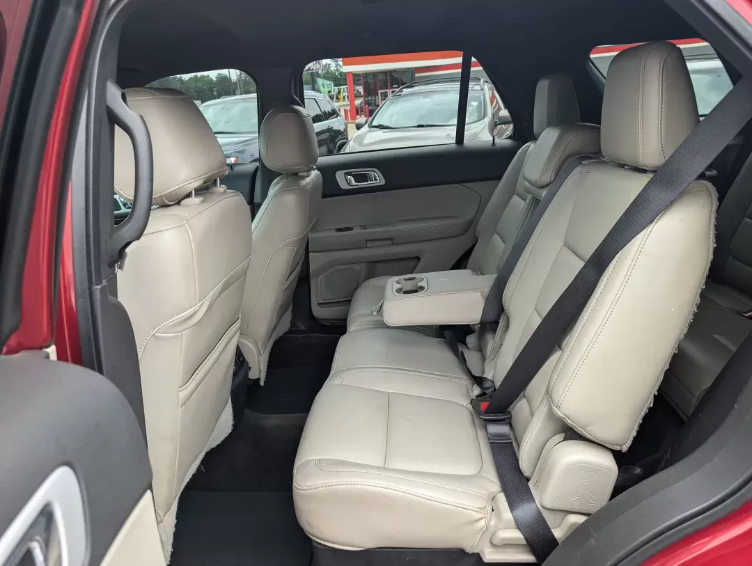 2015 Ford Explorer Limited (1FM5K7F87FG) with an Regular Unleaded V-6 3.5 L/213 engine, 6-Speed Automatic w/OD transmission, located at 3959 U.S. 80 W, Phenix City, AL, 36870, (334) 297-4885, 32.469296, -85.135185 - 2015 Ford Explorer Limited - Photo#11