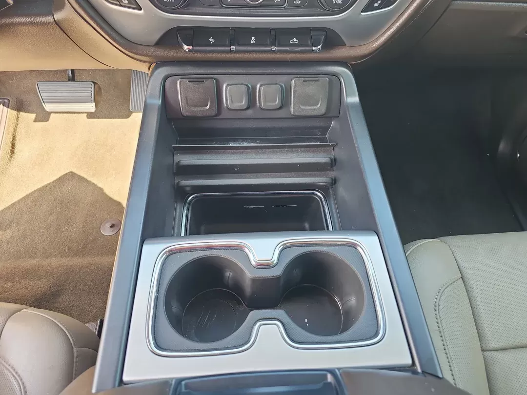 2018 /Cocoa/Dune GMC Sierra 1500 SLT (3GTU2NECXJG) with an Gas V8 5.3L/325 engine, 6-Speed Automatic transmission, located at 521 Old Farm Lane Rd, Prattville, AL, 36066, (334) 325-1505, 32.482460, -86.416367 - 2018 GMC Sierra 1500 SLT - Photo#12