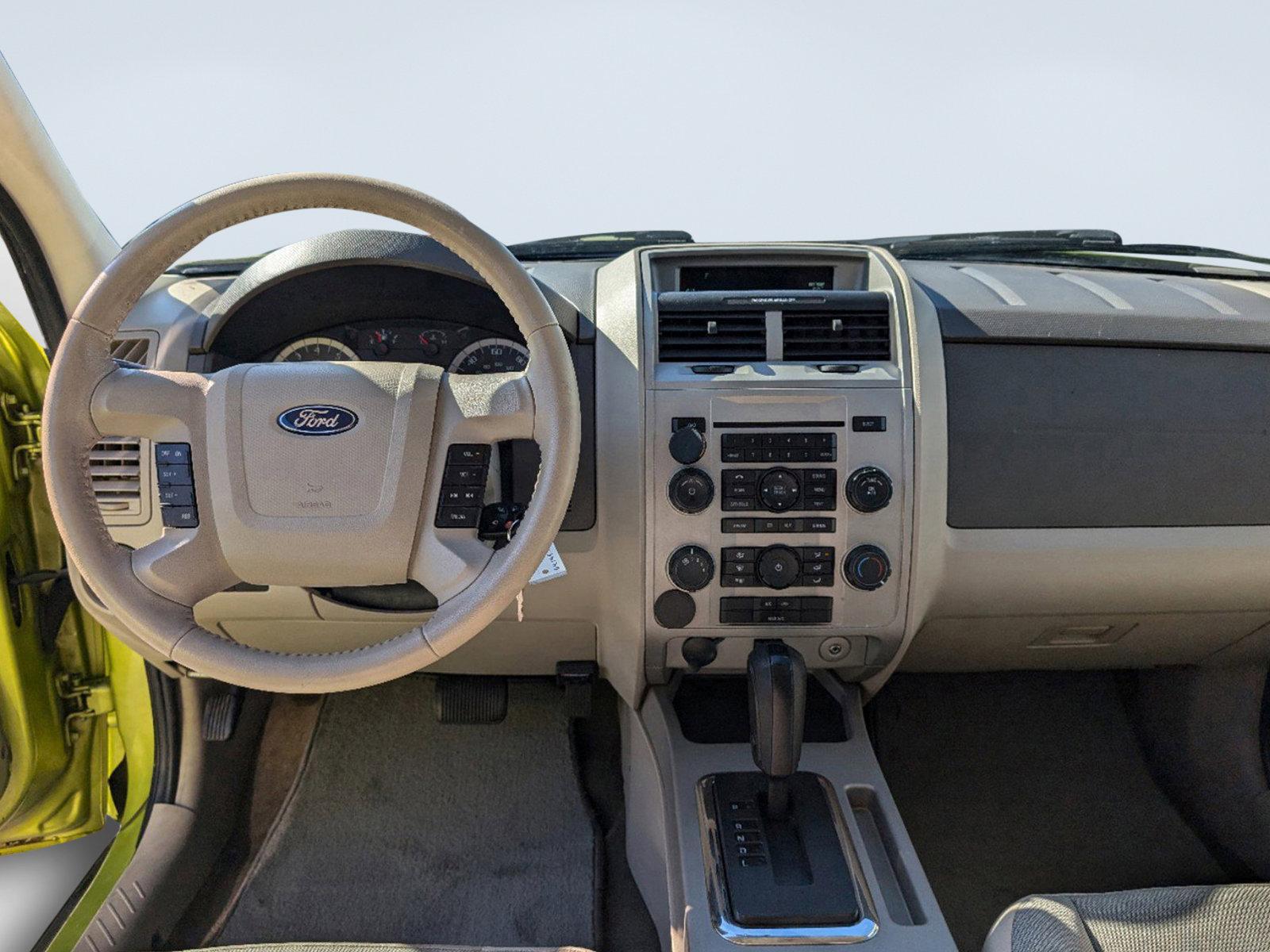 2012 Ford Escape XLT (1FMCU0DG8CK) with an Gas/Ethanol V6 3.0L/181 engine, 6-Speed Automatic transmission, located at 521 Old Farm Lane Rd, Prattville, AL, 36066, (334) 325-1505, 32.482460, -86.416367 - 2012 Ford Escape XLT - Photo#11