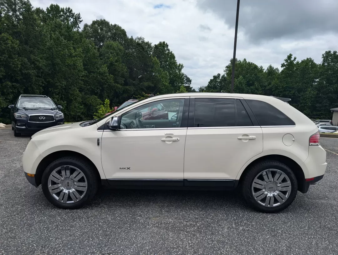 2008 Lincoln MKX (2LMDU68C38B) with an Gas V6 3.5L/213 engine, 6-Speed Automatic w/OD transmission, located at 3959 U.S. 80 W, Phenix City, AL, 36870, (334) 297-4885, 32.469296, -85.135185 - 2008 Lincoln MKX - Photo#7