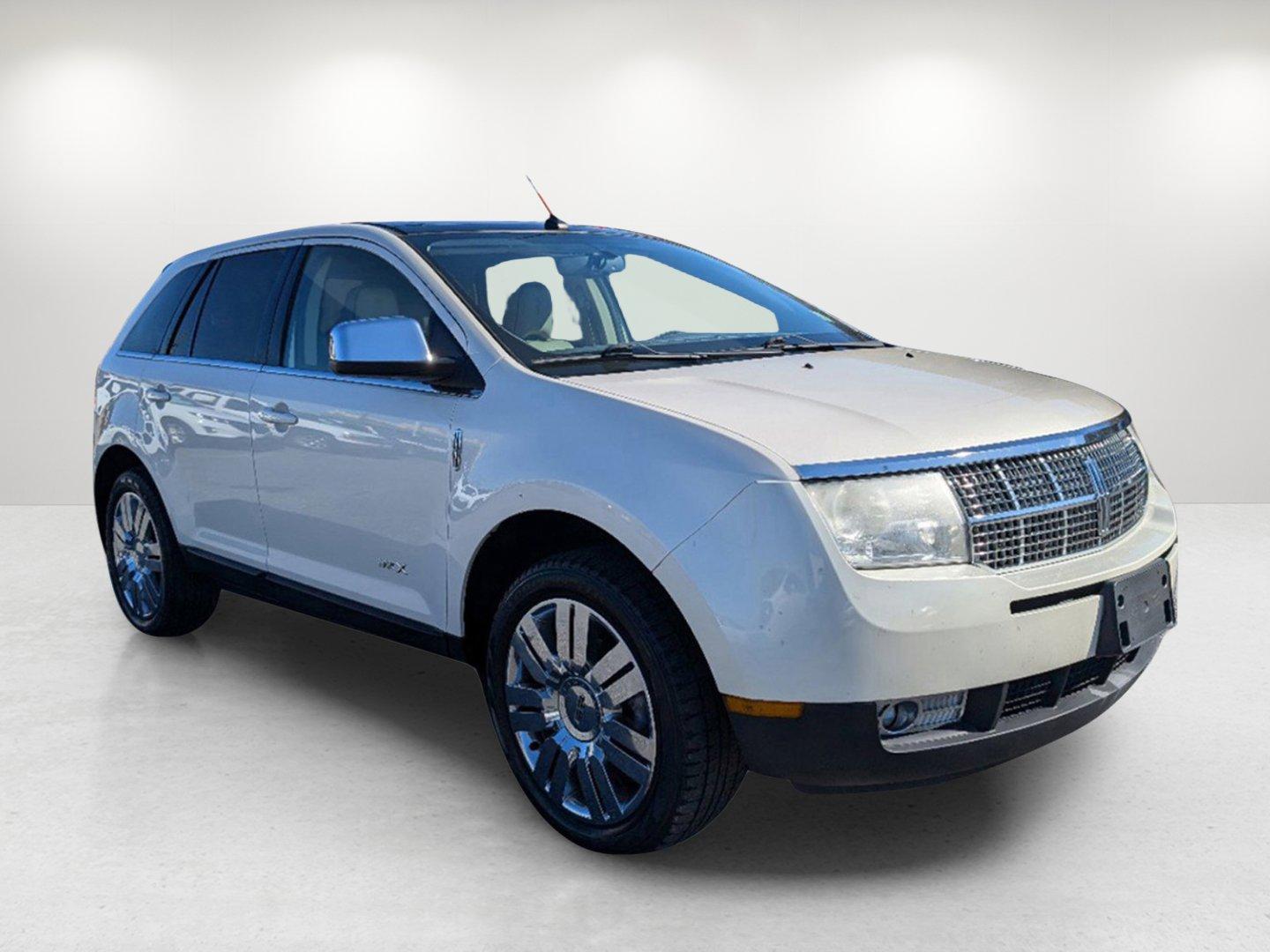 2008 Lincoln MKX (2LMDU68C38B) with an Gas V6 3.5L/213 engine, 6-Speed Automatic w/OD transmission, located at 521 Old Farm Lane Rd, Prattville, AL, 36066, (334) 325-1505, 32.482460, -86.416367 - 2008 Lincoln MKX - Photo#2