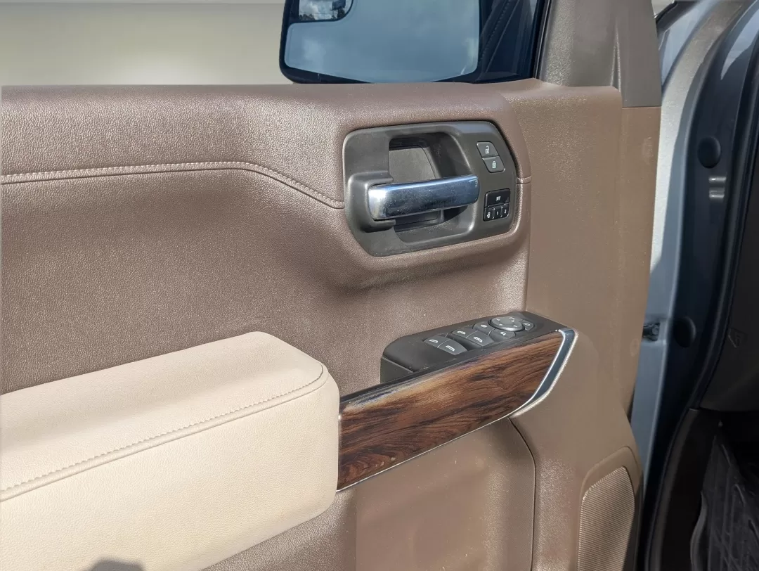 2020 /Dark Walnut/Slate GMC Sierra 1500 SLT (3GTU9DED9LG) with an Other engine, located at 3959 U.S. 80 W, Phenix City, AL, 36870, (334) 297-4885, 32.469296, -85.135185 - **Unleash Adventure with the 2020 GMC Sierra 1500 SLT at Gils Auto - Phenix City!**<br /> <br /> Are you ready to elevate your adventures on and off the road? The 2020 GMC Sierra 1500 SLT is the ideal companion for weekend getaways, family outings, and everything in between. With spacious seating fo - Photo#9