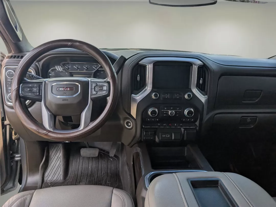 2020 /Dark Walnut/Slate GMC Sierra 1500 SLT (3GTU9DED9LG) with an Other engine, located at 3959 U.S. 80 W, Phenix City, AL, 36870, (334) 297-4885, 32.469296, -85.135185 - **Unleash Adventure with the 2020 GMC Sierra 1500 SLT at Gils Auto - Phenix City!**<br /> <br /> Are you ready to elevate your adventures on and off the road? The 2020 GMC Sierra 1500 SLT is the ideal companion for weekend getaways, family outings, and everything in between. With spacious seating fo - Photo#12