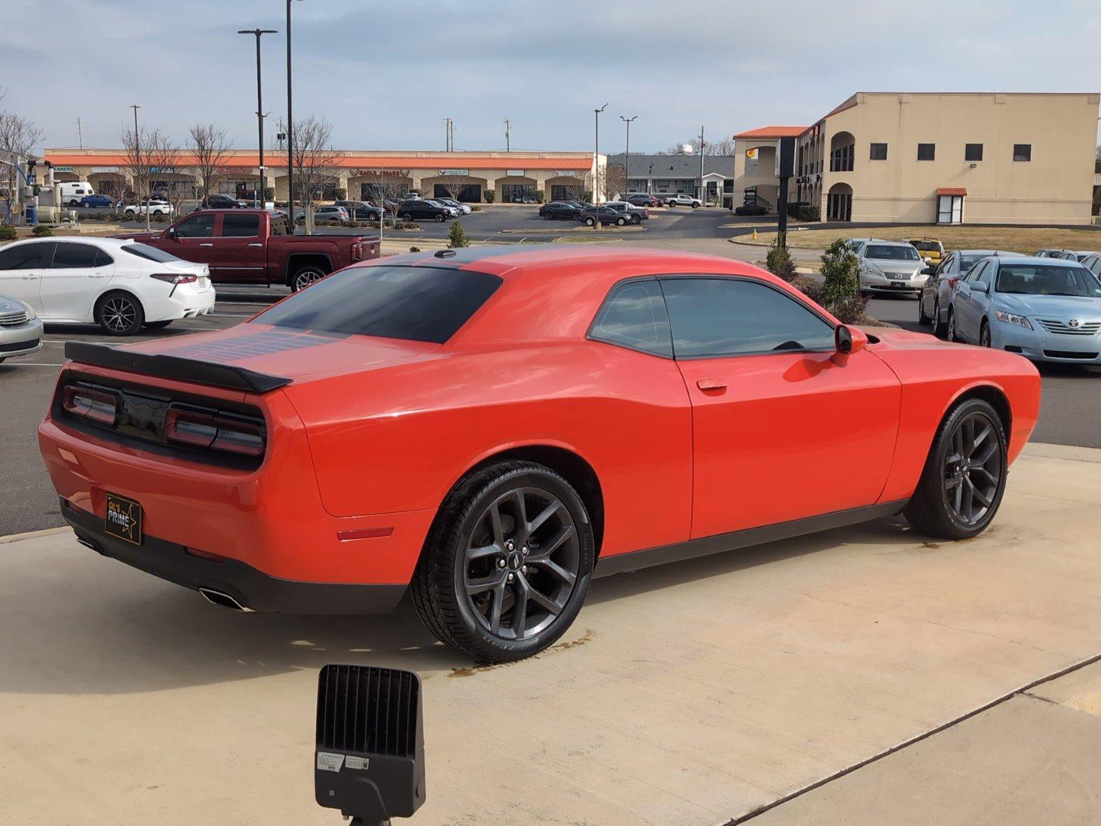 2019 /Black Dodge Challenger SXT (2C3CDZAG4KH) with an Regular Unleaded V-6 3.6 L/220 engine, 8-Speed Automatic w/OD transmission, located at 521 Old Farm Lane Rd, Prattville, AL, 36066, (334) 325-1505, 32.482460, -86.416367 - 2019 Dodge Challenger SXT - Photo#5