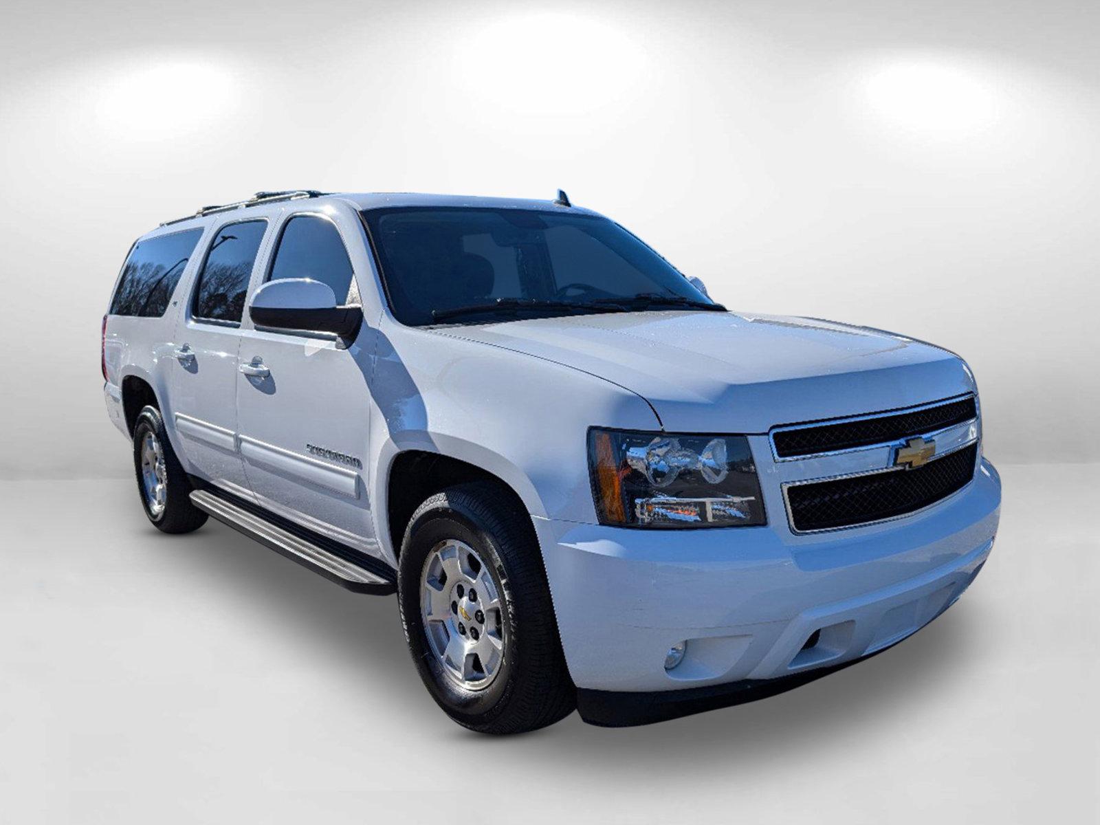 2014 /Ebony Chevrolet Suburban LT (1GNSCJE02ER) with an Gas/Ethanol V8 5.3L/323 engine, 6-Speed Automatic transmission, located at 3959 U.S. 80 W, Phenix City, AL, 36870, (334) 297-4885, 32.469296, -85.135185 - 2014 Chevrolet Suburban LT - Photo#6