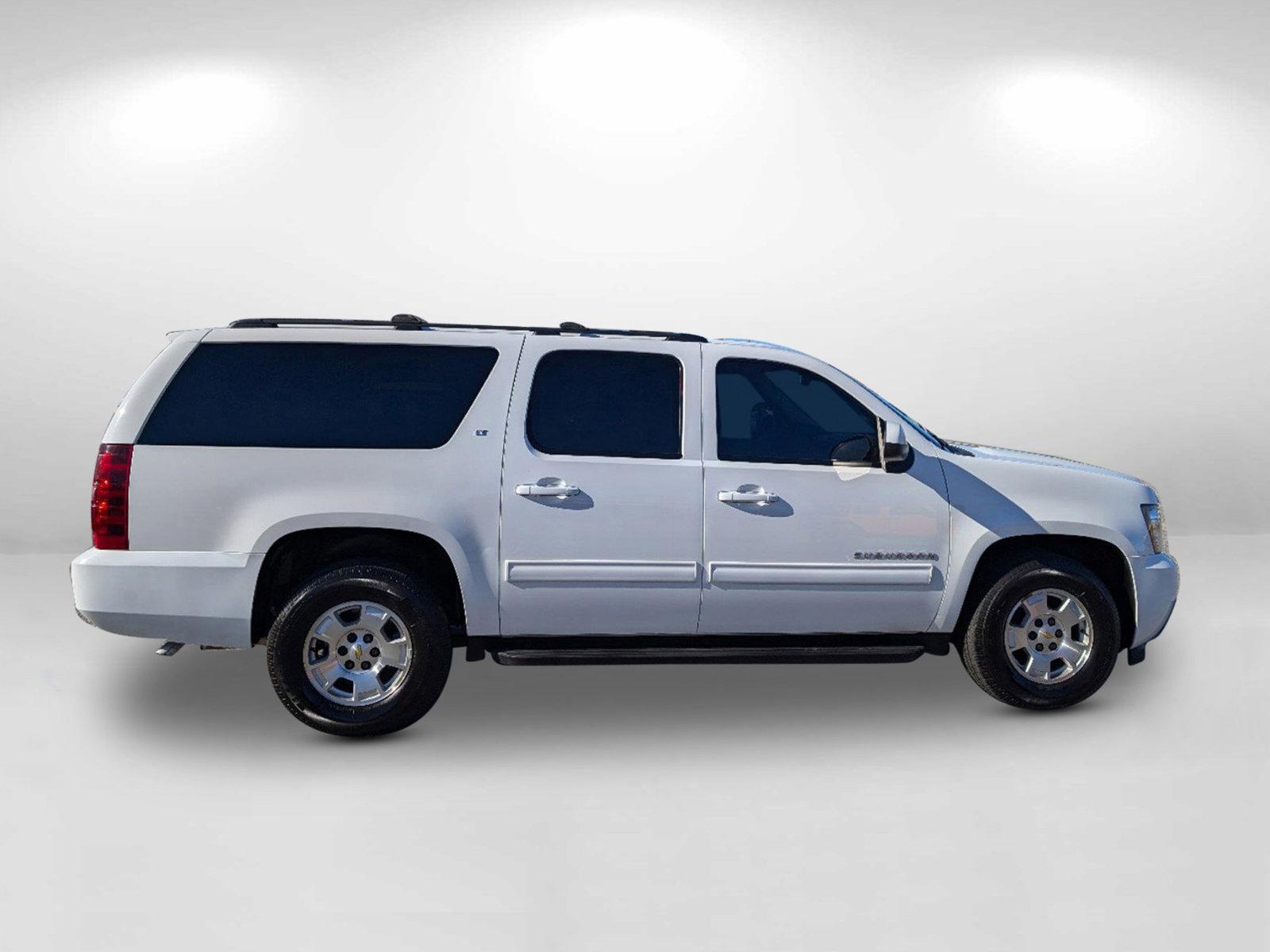 2014 /Ebony Chevrolet Suburban LT (1GNSCJE02ER) with an Gas/Ethanol V8 5.3L/323 engine, 6-Speed Automatic transmission, located at 3959 U.S. 80 W, Phenix City, AL, 36870, (334) 297-4885, 32.469296, -85.135185 - 2014 Chevrolet Suburban LT - Photo#7