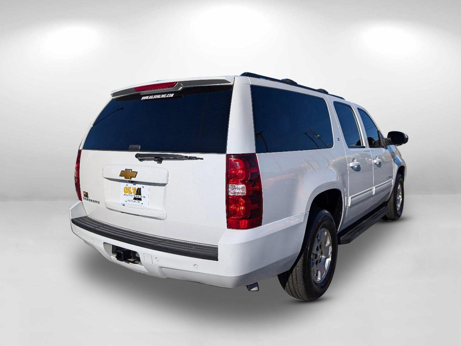 2014 /Ebony Chevrolet Suburban LT (1GNSCJE02ER) with an Gas/Ethanol V8 5.3L/323 engine, 6-Speed Automatic transmission, located at 3959 U.S. 80 W, Phenix City, AL, 36870, (334) 297-4885, 32.469296, -85.135185 - 2014 Chevrolet Suburban LT - Photo#8