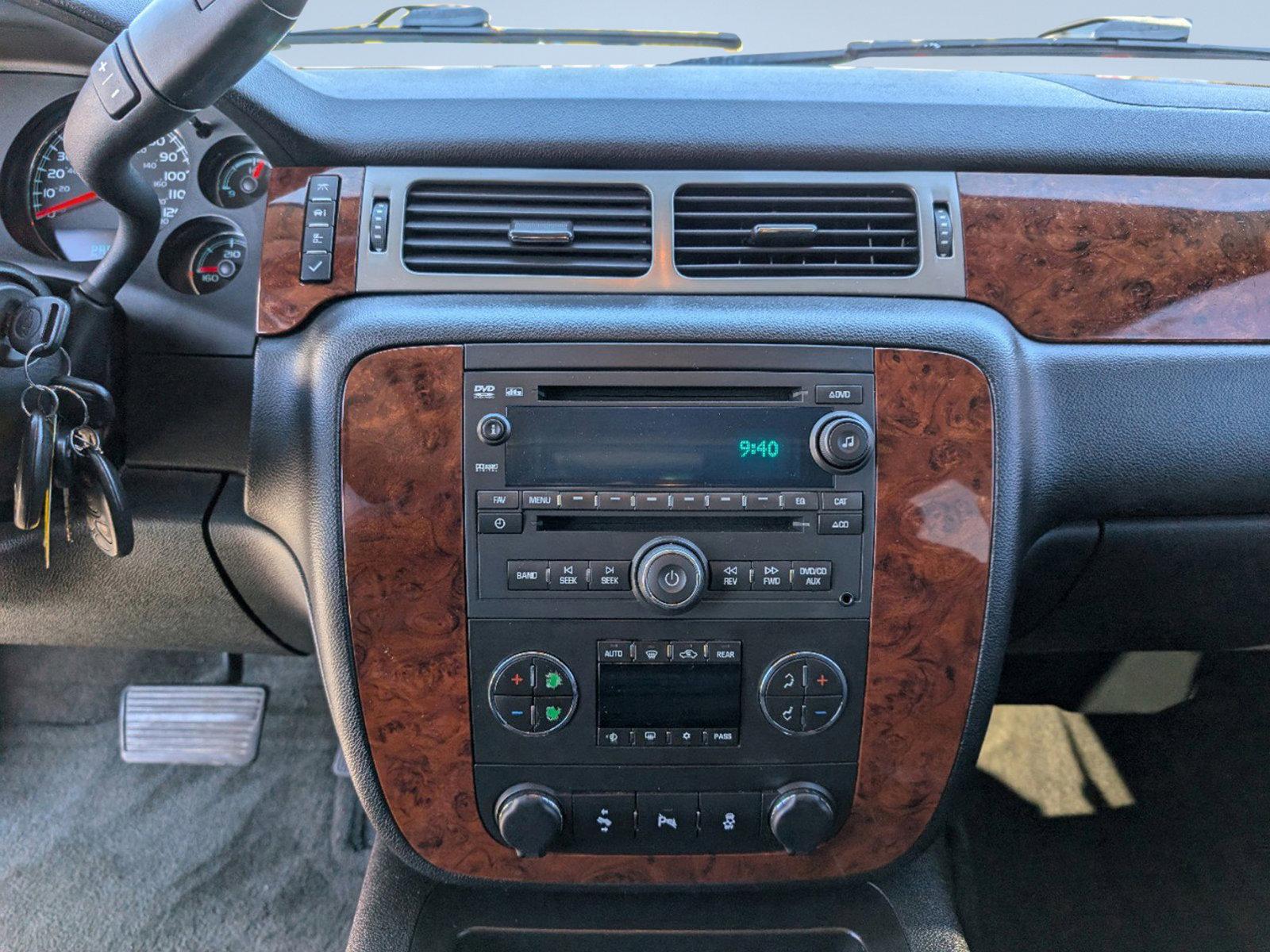 2014 /Ebony Chevrolet Suburban LT (1GNSCJE02ER) with an Gas/Ethanol V8 5.3L/323 engine, 6-Speed Automatic transmission, located at 3959 U.S. 80 W, Phenix City, AL, 36870, (334) 297-4885, 32.469296, -85.135185 - 2014 Chevrolet Suburban LT - Photo#15