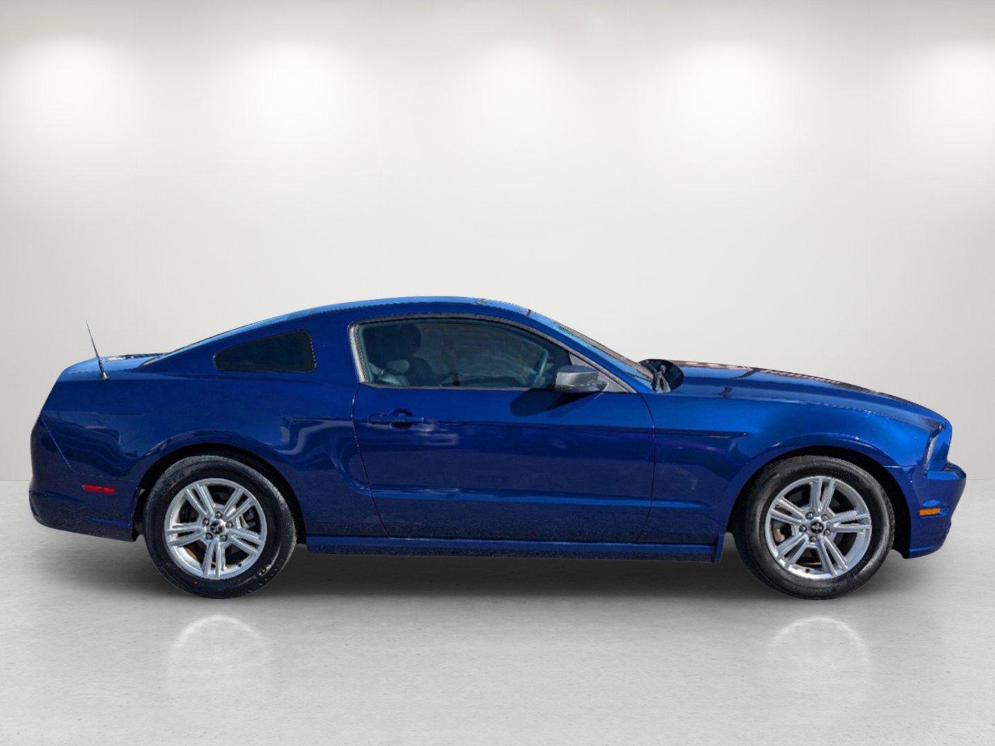 2014 Ford Mustang V6 (1ZVBP8AM4E5) with an Regular Unleaded V-6 3.7 L/228 engine, located at 3959 U.S. 80 W, Phenix City, AL, 36870, (334) 297-4885, 32.469296, -85.135185 - 2014 Ford Mustang V6 - Photo#3