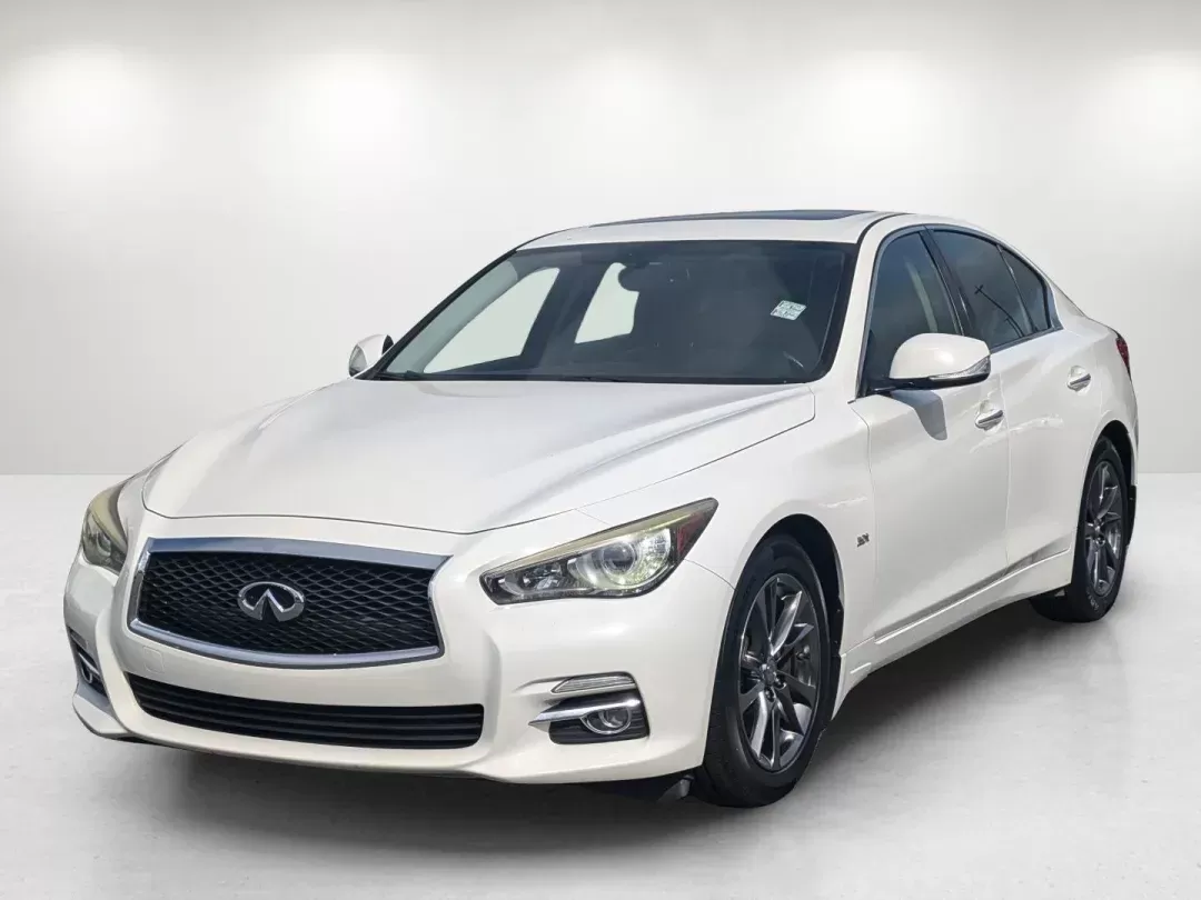 2017 Pure White /Graphite Infiniti Q50 3.0t Signature Edition (JN1EV7APXHM) with an Twin Turbo Premium Unleaded V-6 3.0 L/183 engine, 7-Speed Automatic w/OD transmission, located at 3959 U.S. 80 W, Phenix City, AL, 36870, (334) 297-4885, 32.469296, -85.135185 - 2017 Infiniti Q50 3.0t Signature Edition - Photo#1