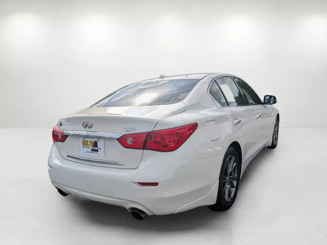 2017 Pure White /Graphite Infiniti Q50 3.0t Signature Edition (JN1EV7APXHM) with an Twin Turbo Premium Unleaded V-6 3.0 L/183 engine, 7-Speed Automatic w/OD transmission, located at 3959 U.S. 80 W, Phenix City, AL, 36870, (334) 297-4885, 32.469296, -85.135185 - 2017 Infiniti Q50 3.0t Signature Edition - Photo#5
