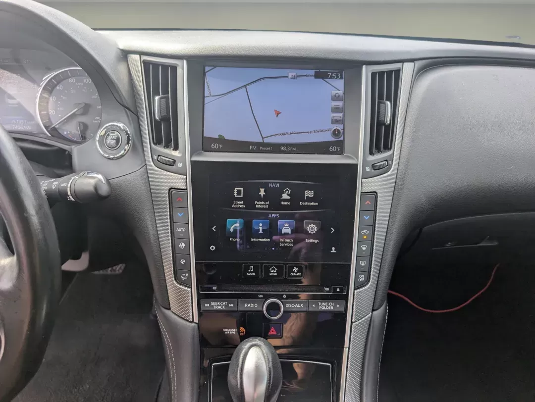 2017 Pure White /Graphite Infiniti Q50 3.0t Signature Edition (JN1EV7APXHM) with an Twin Turbo Premium Unleaded V-6 3.0 L/183 engine, 7-Speed Automatic w/OD transmission, located at 3959 U.S. 80 W, Phenix City, AL, 36870, (334) 297-4885, 32.469296, -85.135185 - 2017 Infiniti Q50 3.0t Signature Edition - Photo#15