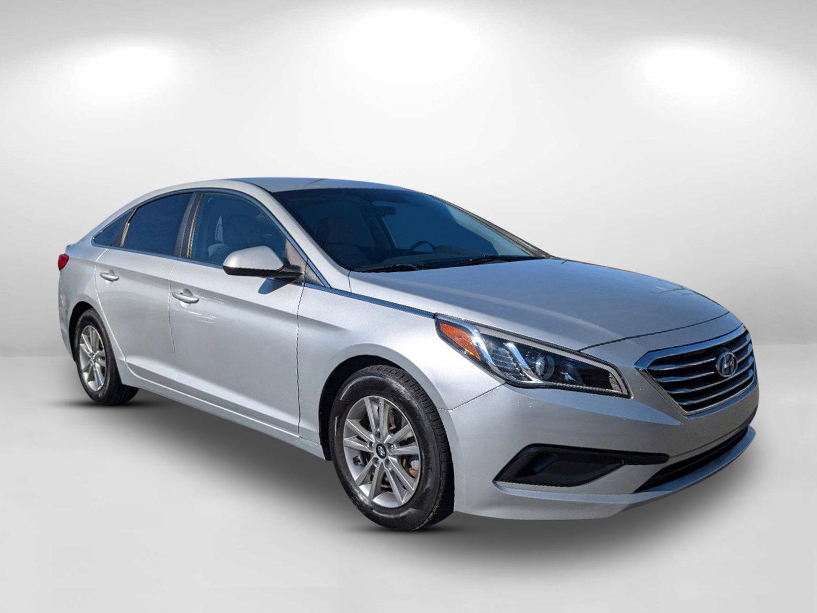 2017 /Gray Hyundai Sonata 2.4L (5NPE24AF4HH) with an Regular Unleaded I-4 2.4 L/144 engine, 6-Speed Automatic w/OD transmission, located at 804 22nd Ave, Phenix City, AL, 36870, (334) 297-1860, 32.484749, -85.024475 - 2017 Hyundai Sonata 2.4L - Photo#2