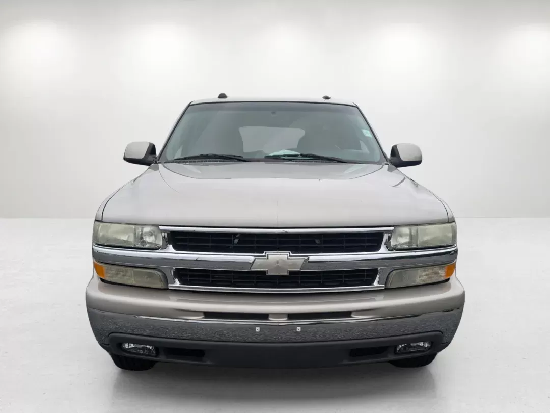 2004 /Gray/Dark Charcoal Chevrolet Suburban LT (3GNEC16Z94G) with an Other engine, located at 3959 U.S. 80 W, Phenix City, AL, 36870, (334) 297-4885, 32.469296, -85.135185 - **Discover Adventure with the 2004 Chevrolet Suburban LT at Gils Auto!**<br /> <br /> Are you ready to elevate your family road trips or weekend getaways? This 2004 Chevrolet Suburban LT, available at Gils Auto in Phenix City, AL, is your ticket to unforgettable experiences. With its spacious interi - Photo#1