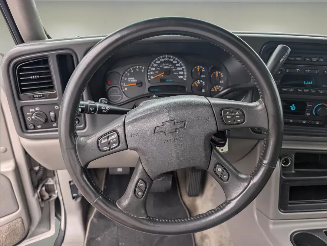 2004 /Gray/Dark Charcoal Chevrolet Suburban LT (3GNEC16Z94G) with an Other engine, located at 3959 U.S. 80 W, Phenix City, AL, 36870, (334) 297-4885, 32.469296, -85.135185 - **Discover Adventure with the 2004 Chevrolet Suburban LT at Gils Auto!**<br /> <br /> Are you ready to elevate your family road trips or weekend getaways? This 2004 Chevrolet Suburban LT, available at Gils Auto in Phenix City, AL, is your ticket to unforgettable experiences. With its spacious interi - Photo#15