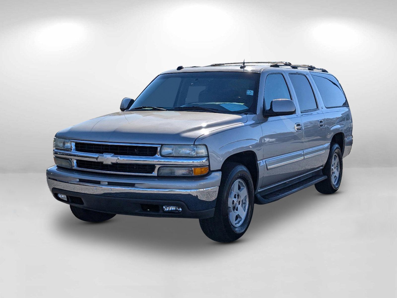 2004 /Gray/Dark Charcoal Chevrolet Suburban LT (3GNEC16Z94G) with an Gas V8 5.3L/327 engine, 4-Speed Automatic w/OD transmission, located at 7000 Northlake Connector, Columbus, GA, 31904, (706) 987-8085, 32.524975, -84.978134 - 2004 Chevrolet Suburban LT - Photo#1