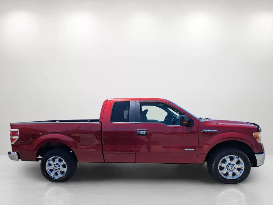 2013 Ford F-150 XLT (1FTFX1CT0DF) with an Turbocharged Gas V6 3.5L/213 engine, 6-Speed Automatic transmission, located at 7000 Northlake Connector, Columbus, GA, 31904, (706) 987-8085, 32.524975, -84.978134 - 2013 Ford F-150 XLT - Photo#3