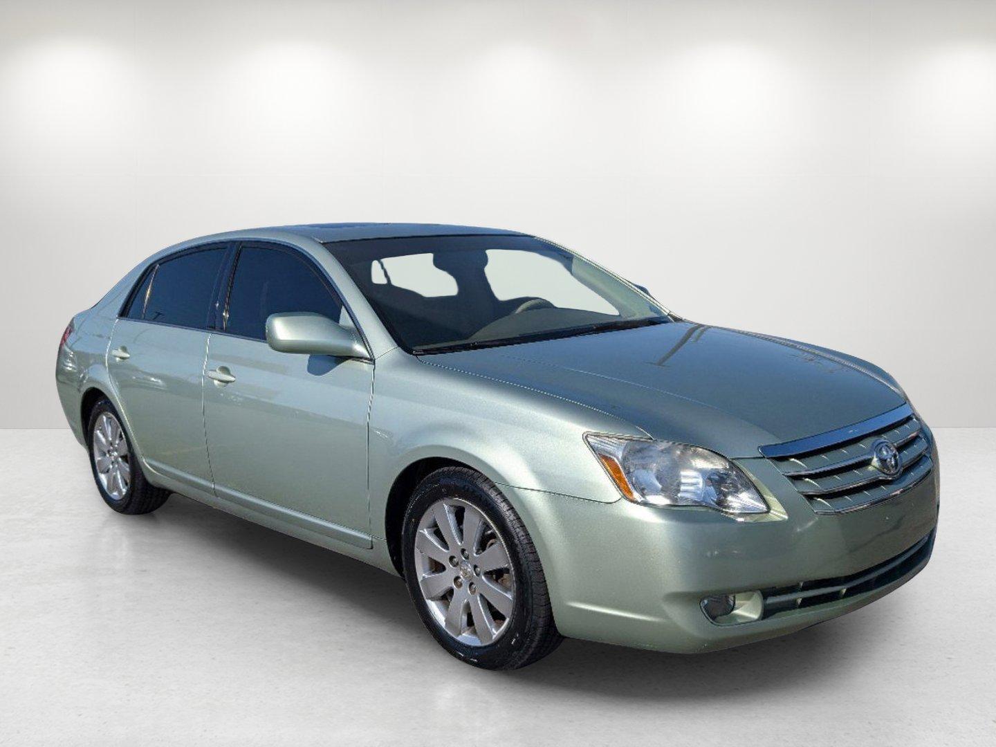 2007 Toyota Avalon XLS (4T1BK36B07U) with an Gas V6 3.5L/211 engine, 5-Speed Automatic w/OD transmission, located at 7000 Northlake Connector, Columbus, GA, 31904, (706) 987-8085, 32.524975, -84.978134 - 2007 Toyota Avalon XLS - Photo#2