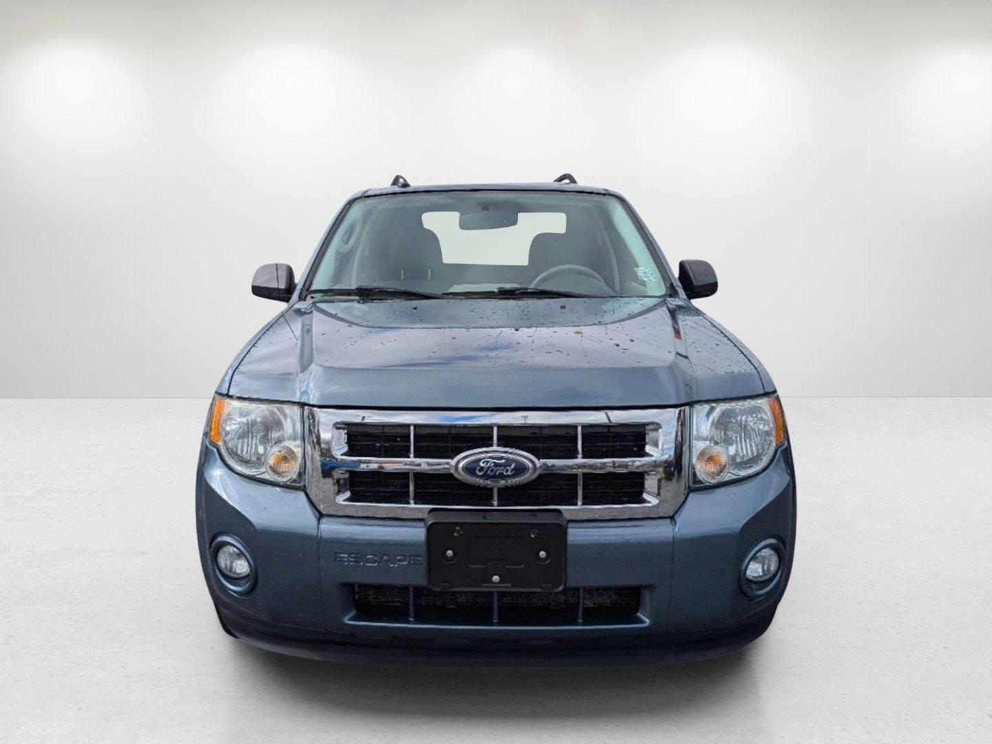 2011 Ford Escape XLT (1FMCU0DG9BK) with an Gas/Ethanol V6 3.0L/181 engine, 6-Speed Automatic transmission, located at 7000 Northlake Connector, Columbus, GA, 31904, (706) 987-8085, 32.524975, -84.978134 - 2011 Ford Escape XLT - Photo#1