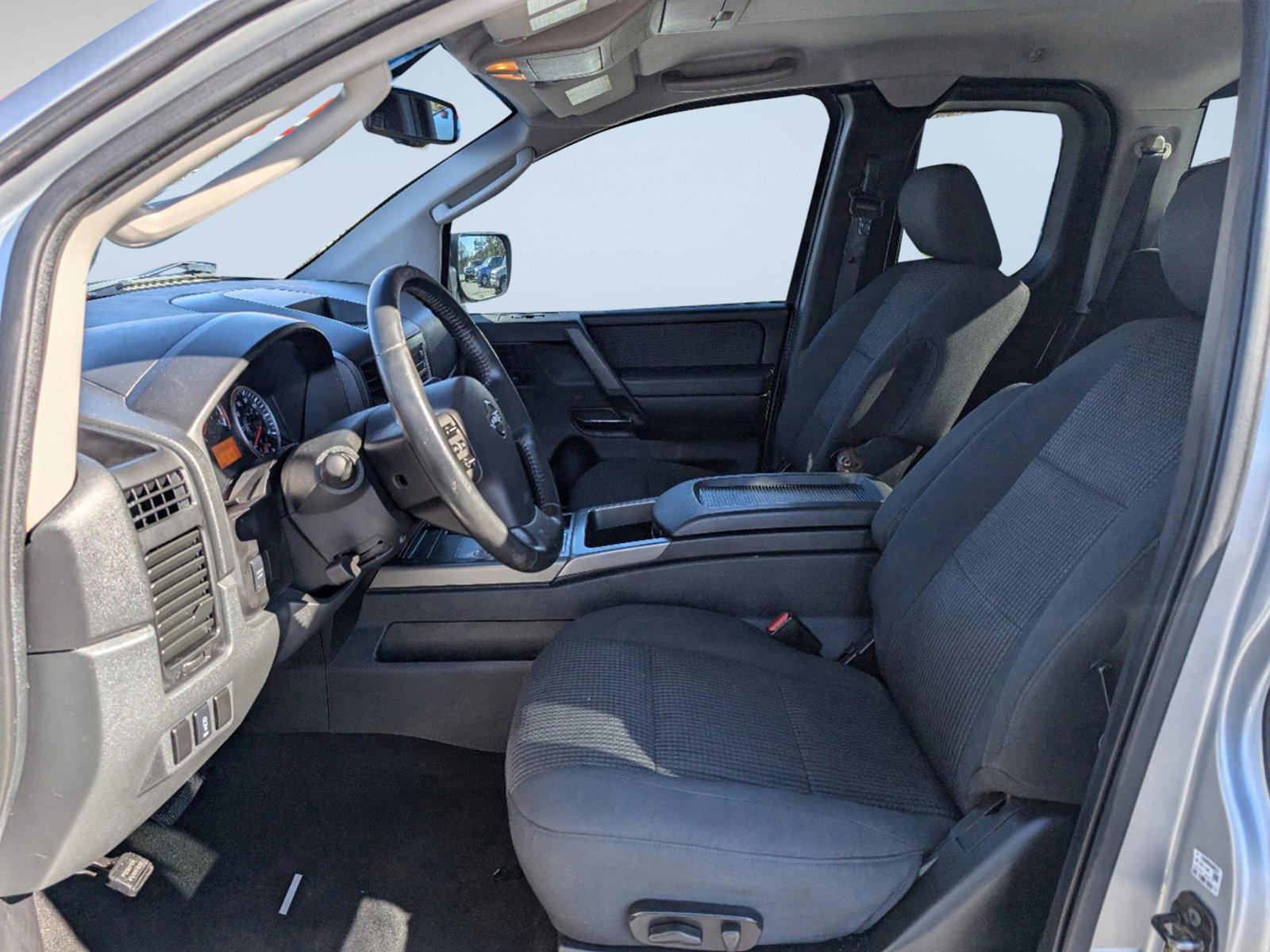 2010 /Charcoal Nissan Titan SE (1N6BA0CA0AN) with an Gas/Ethanol V8 5.6L/ engine, 5-Speed Automatic w/OD transmission, located at 804 22nd Ave, Phenix City, AL, 36870, (334) 297-1860, 32.484749, -85.024475 - 2010 Nissan Titan SE - Photo#9