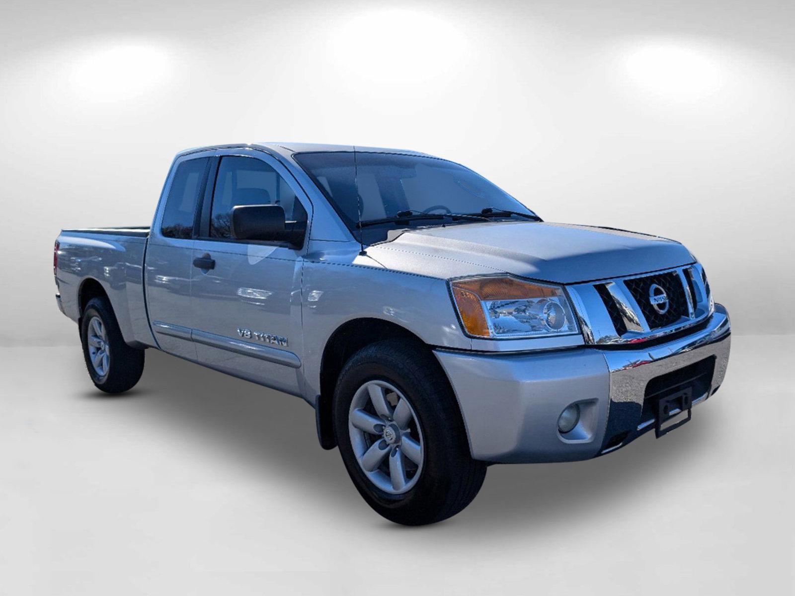 2010 /Charcoal Nissan Titan SE (1N6BA0CA0AN) with an Gas/Ethanol V8 5.6L/ engine, 5-Speed Automatic w/OD transmission, located at 804 22nd Ave, Phenix City, AL, 36870, (334) 297-1860, 32.484749, -85.024475 - 2010 Nissan Titan SE - Photo#2