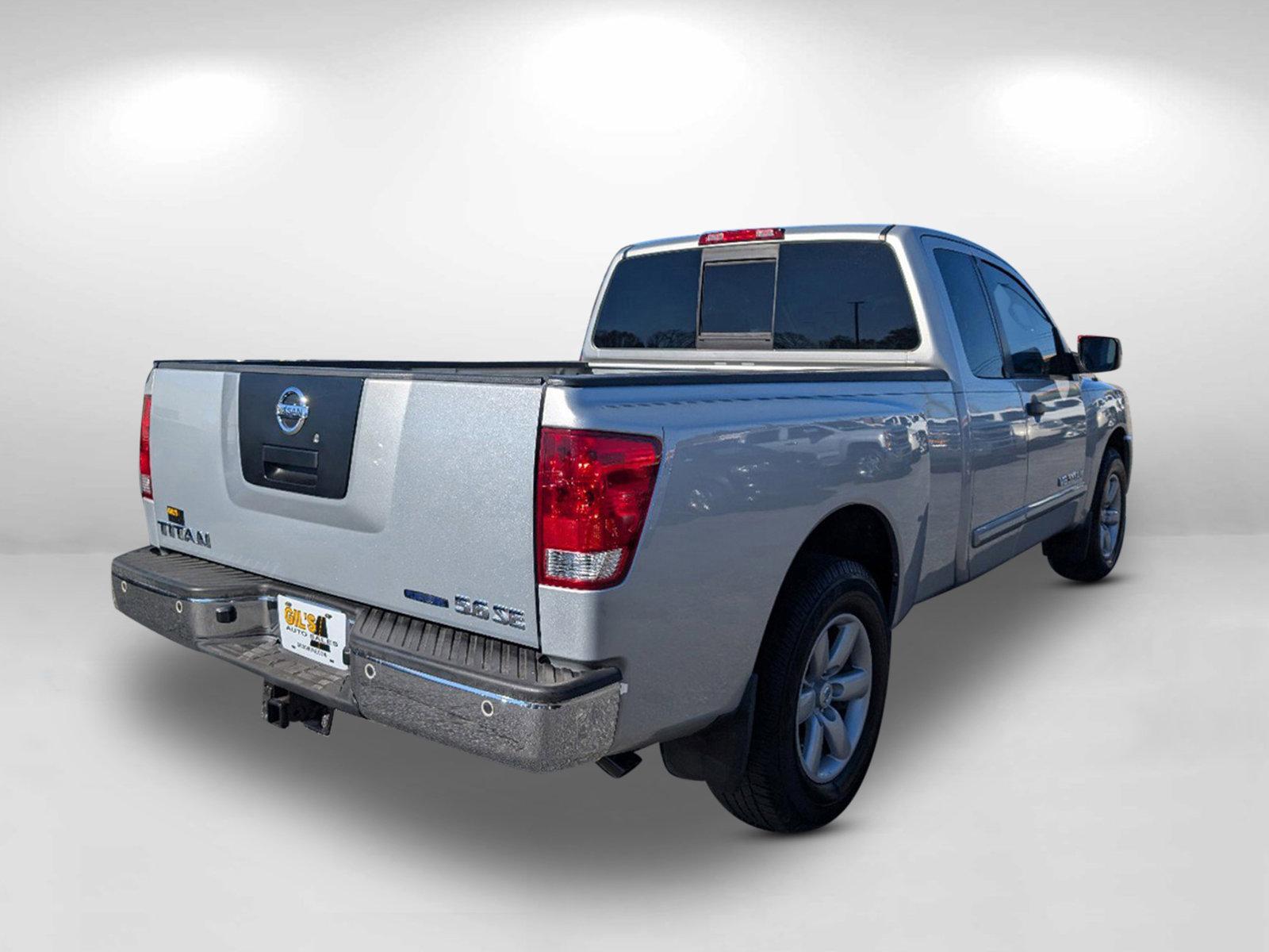 2010 /Charcoal Nissan Titan SE (1N6BA0CA0AN) with an Gas/Ethanol V8 5.6L/ engine, 5-Speed Automatic w/OD transmission, located at 804 22nd Ave, Phenix City, AL, 36870, (334) 297-1860, 32.484749, -85.024475 - 2010 Nissan Titan SE - Photo#4