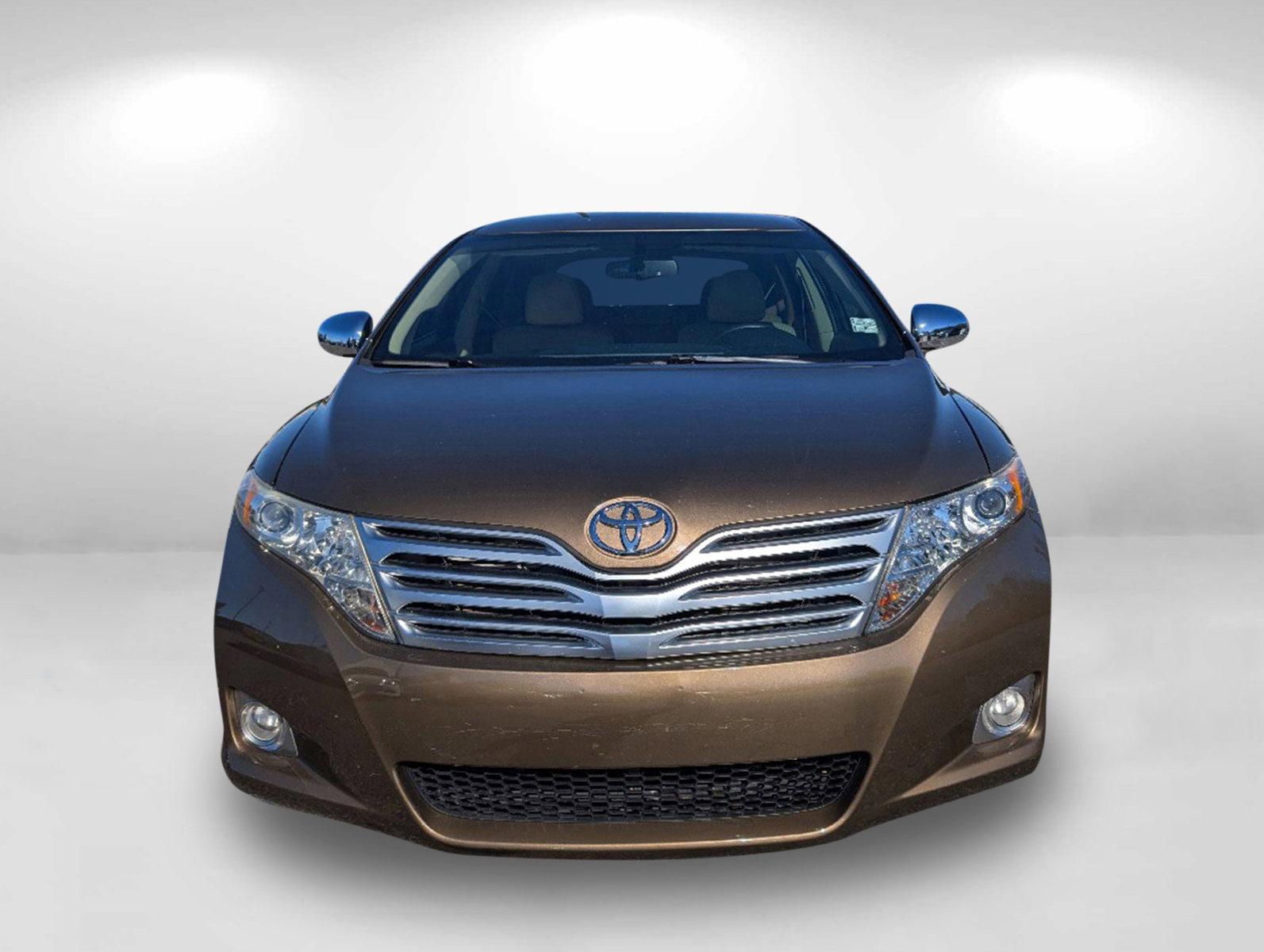 2010 Toyota Venza (4T3ZA3BB0AU) with an Gas I4 2.7L/163 engine, 6-Speed Automatic transmission, located at 7000 Northlake Connector, Columbus, GA, 31904, (706) 987-8085, 32.524975, -84.978134 - 2010 Toyota Venza - Photo#3